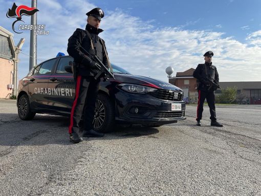 Grugliasco, ferisce il compagno al volto e scappa: arrestata una 30enne Grugliasco, ferisce il compagno al volto e scappa: arrestata una 30enne