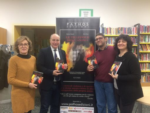 Collegno presenta “Le trappole dell’anima”, un libro per dire stop alla violenza Collegno presenta “Le trappole dell’anima”, un libro per dire stop alla violenza