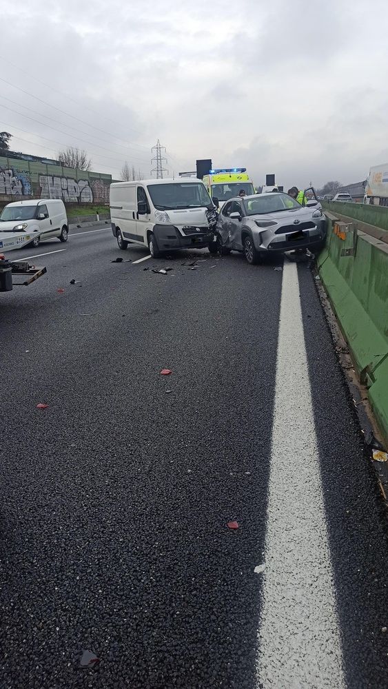 Incidente lungo la tangenziale di Torino all'altezza di Collegno
