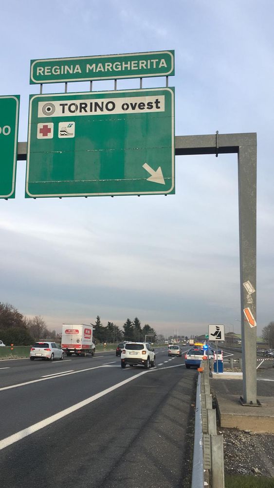 Da oggi pomeriggio attivi i due nuovi autovelox sulla tangenziale di Torino Da oggi pomeriggio attivi i due nuovi autovelox sulla tangenziale di Torino