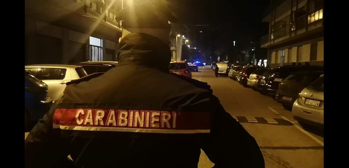 Dramma in via Po a Rivoli: 85enne uccide la convivente e poi si toglie la vita Dramma in via Po a Rivoli: 85enne uccide la convivente e poi si toglie la vita