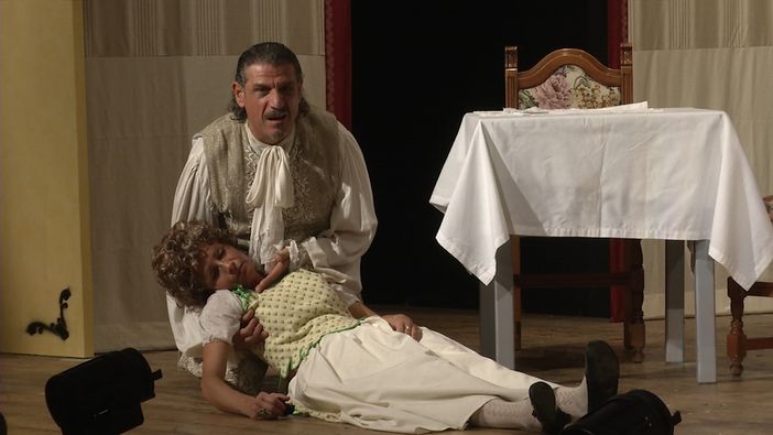 Rivoli, a teatro si solleva il sipario su un classico come "La Locandiera" Rivoli, a teatro si solleva il sipario su un classico come "La Locandiera"