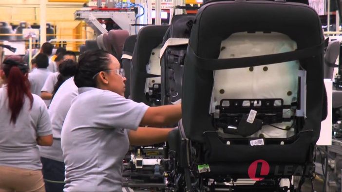 Sciopero alla Lear di Grugliasco, i sindacati: "Servono certezze per il futuro dei lavoratori" Sciopero alla Lear di Grugliasco, i sindacati: "Servono certezze per il futuro dei lavoratori"