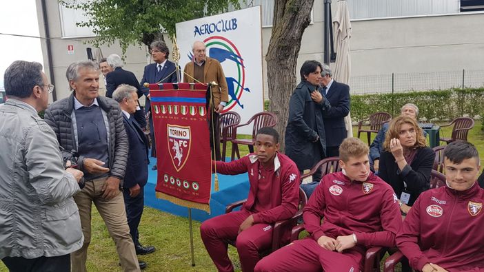 Collegno, inaugurato presso l'Aero Club monumento dedicato agli Invincibili
