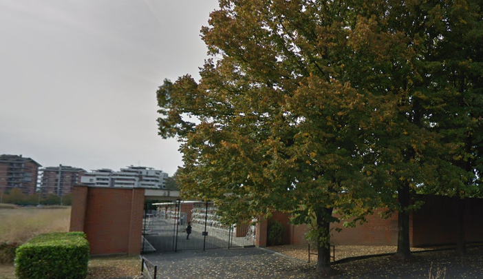 Venaria, chiuso per diserbo il cimitero di Altessano Venaria, chiuso per diserbo il cimitero di Altessano