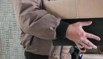 Manovra, Urso: "Tassa su piccoli pacchi? E' per la consegna di quelli che arrivano dalla Cina"