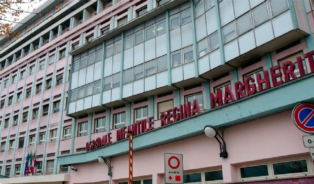 Gli alpini di Rivoli in aiuto del Regina Margherita: donati elettrodomestici per le stanze dei piccoli pazienti