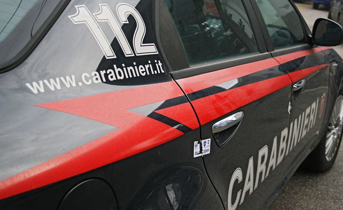 Collegno, spacciano crack e ingoiano le dosi all'arrivo dei Carabinieri: arrestati due uomini nel quartiere Terracotta Collegno, spacciano crack e ingoiano le dosi all'arrivo dei Carabinieri: arrestati due uomini nel quartiere Terracotta
