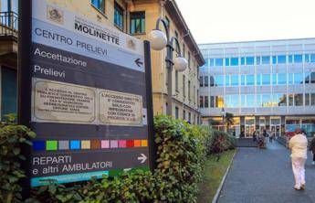 Asportato tumore al colon in ipnosi su paziente sveglio Asportato tumore al colon in ipnosi su paziente sveglio