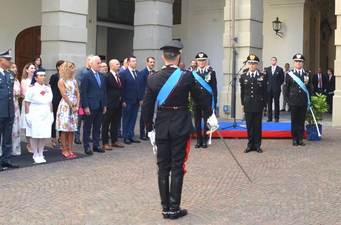Cambiano i vertici regionali dei Carabinieri: il generale Paterna sostituisce Di Stasio Cambiano i vertici regionali dei Carabinieri: il generale Paterna sostituisce Di Stasio