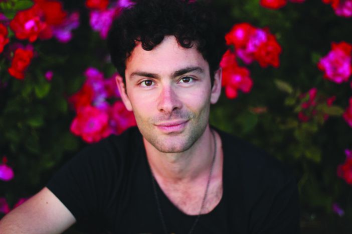 Adotta uno scrittore, Rivoli si prepara ad abbracciare Maurizio Fiorino Adotta uno scrittore, Rivoli si prepara ad abbracciare Maurizio Fiorino