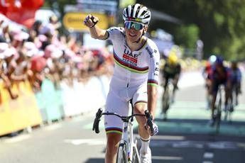 Tour, la settima tappa a Pogacar in volata e torna maglia gialla Tour, la settima tappa a Pogacar in volata e torna maglia gialla