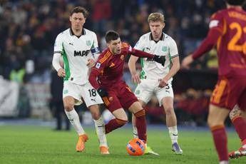 Roma-Sassuolo, rigore dato e poi revocato ai giallorossi. Cos'è successo