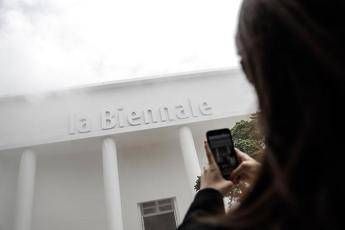 Biennale Arte di Venezia, Russia non invitata: partecipa perché proprietaria di padiglione dal 1914﻿