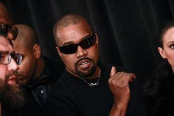 Kanye West, la protesta in Uk: "No al concerto a Londra". E il caso diventa politico Kanye West, la protesta in Uk: "No al concerto a Londra". E il caso diventa politico