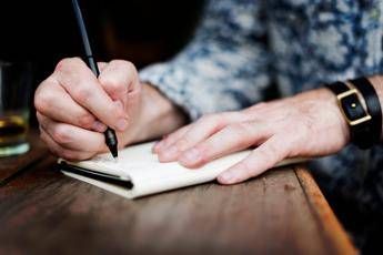 Parkinson, segnali precoci della malattia e come proteggere la salute del cervello: 10 cose da sapere Parkinson, segnali precoci della malattia e come proteggere la salute del cervello: 10 cose da sapere