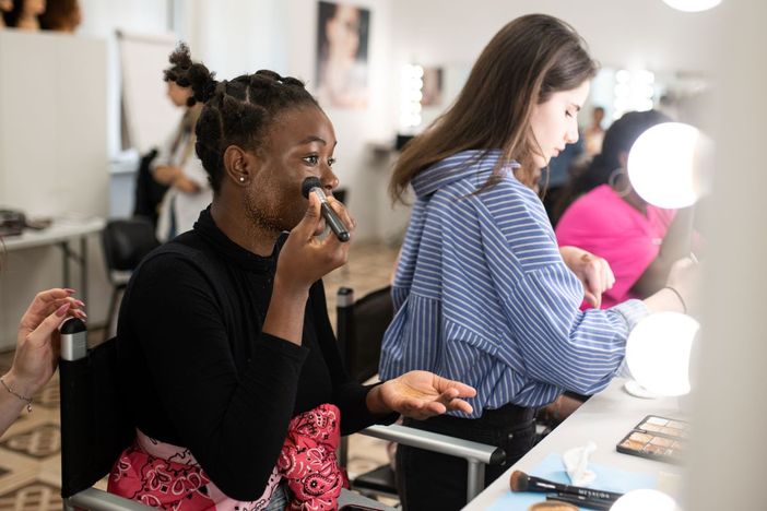 Sessioni di make up per donne rifugiate e titolari di protezione internazionale a Torino Sessioni di make up per donne rifugiate e titolari di protezione internazionale a Torino