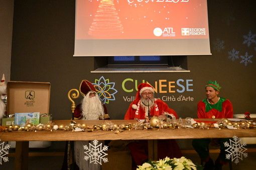 La presentazione degli eventi natalizi nella sede ATL del Cuneese La presentazione degli eventi natalizi nella sede ATL del Cuneese