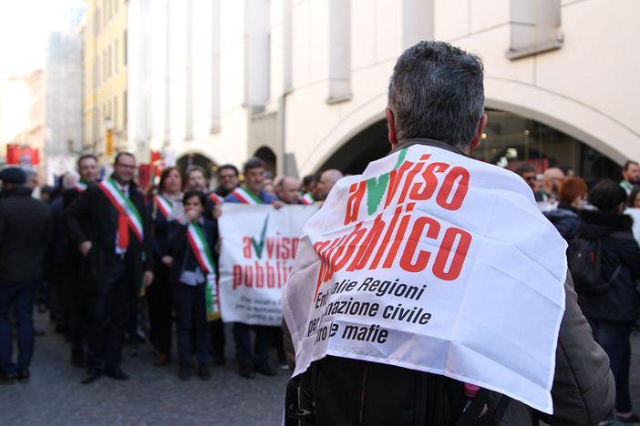 Minacce a politici e amministratori, Avviso Pubblico rilancia l'allarme sicurezza