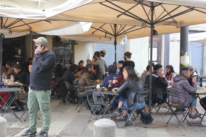 Dehors di un locale pubblico