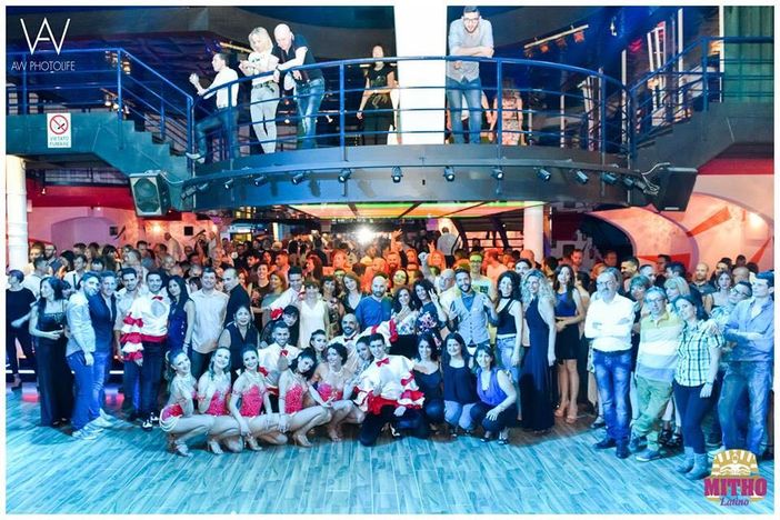 Il ballo ti migliora la vita, dentro e fuori. La scuola di ballo e danza Timba Tumba Dance Academy ti aiuta a scoprire come! Il ballo ti migliora la vita, dentro e fuori. La scuola di ballo e danza Timba Tumba Dance Academy ti aiuta a scoprire come!