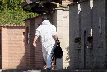 Caso Garlasco, cosa c'è sulla garza: in due prelievi su tre stessa contaminazione Caso Garlasco, cosa c'è sulla garza: in due prelievi su tre stessa contaminazione