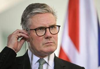 Gb, Daily Mail: "Starmer si dimetterà da primo ministro"