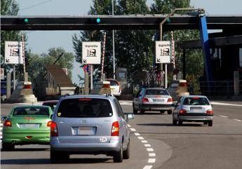 Autostrade, verso l'aumento dei pedaggi da agosto Autostrade, verso l'aumento dei pedaggi da agosto