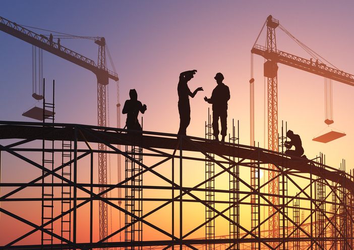 cantiere edile in controluce cantiere edile in controluce