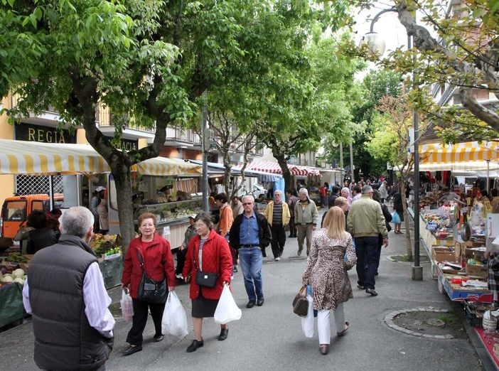 Il mercato di viale Buridani pre Covid-19 Il mercato di viale Buridani pre Covid-19