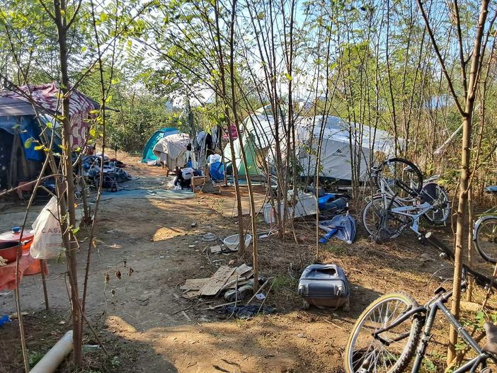 Rom e abusivi allontanati dalla Polizia Municipale di Collegno