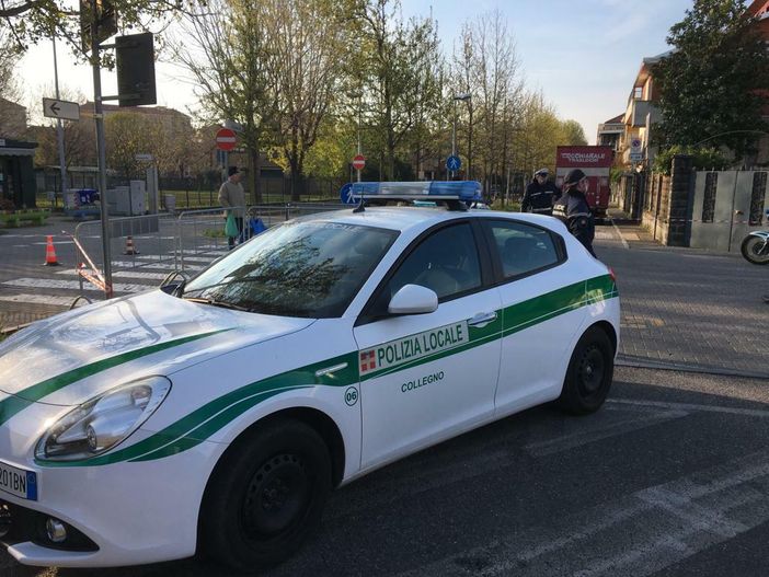 Una vettura della Polizia locale di Collegno