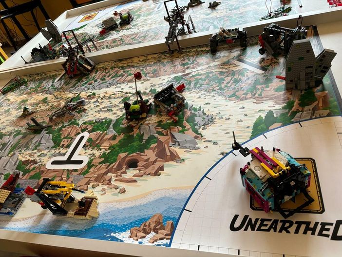 Appuntamento a Pianezza con la FIRST LEGO League Challenge Appuntamento a Pianezza con la FIRST LEGO League Challenge