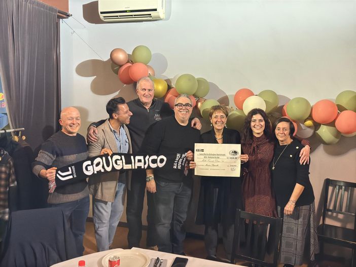 1300 euro raccolti dallo Juventus Club Grugliasco per la rianimazione dell'ospedale di Rivoli 1300 euro raccolti dallo Juventus Club Grugliasco per la rianimazione dell'ospedale di Rivoli