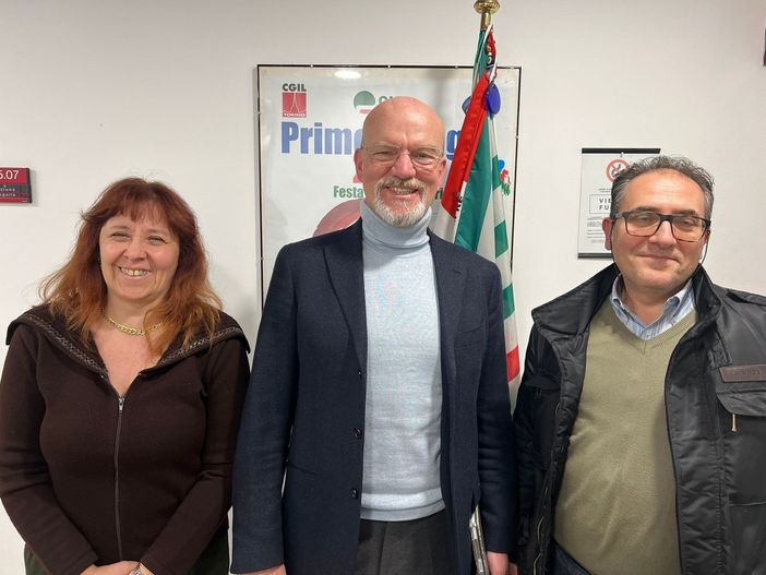 Tre persone insieme Tre persone insieme