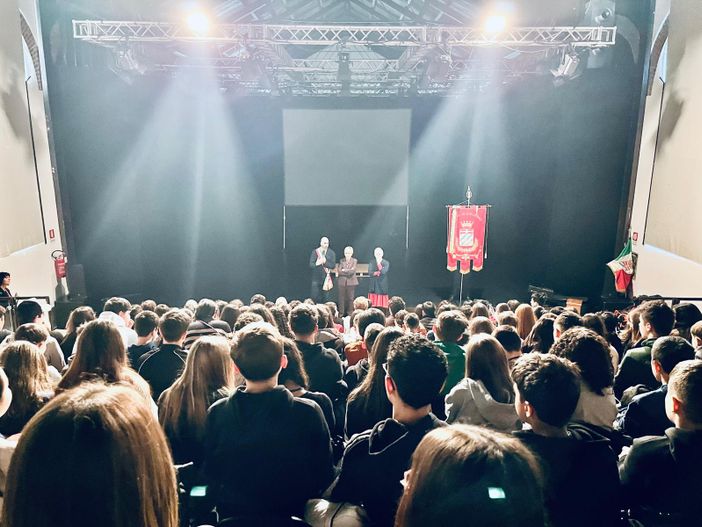 A Collegno, le classi terze secondarie di I grado alla Lavanderia a Vapore per Le bambine di Terezin