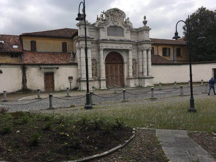 Mezcal Squat, allarme rave illegale nella Certosa di Collegno: “Serve sgombero immediato” Mezcal Squat, allarme rave illegale nella Certosa di Collegno: “Serve sgombero immediato”