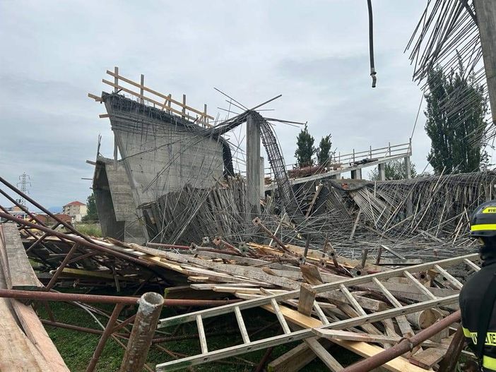 Una immagine del crollo del ponteggio del 5 ottobre 2022