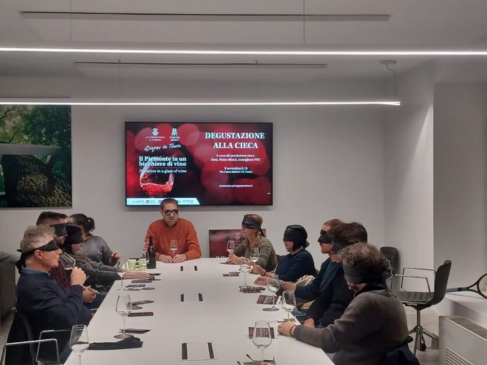È un grande successo la degustazione alla "cieca" realizzata da "Vendemmia a Torino-Grapes in Town" [VIDEO]