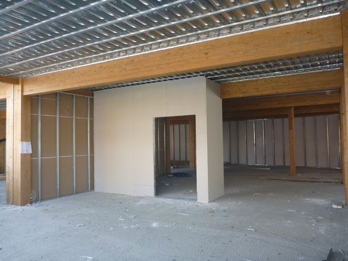 Nuova scuola primaria Matteotti a Collegno: manca la palestra, i genitori presentano una petizione per chiedere una soluzione urgente