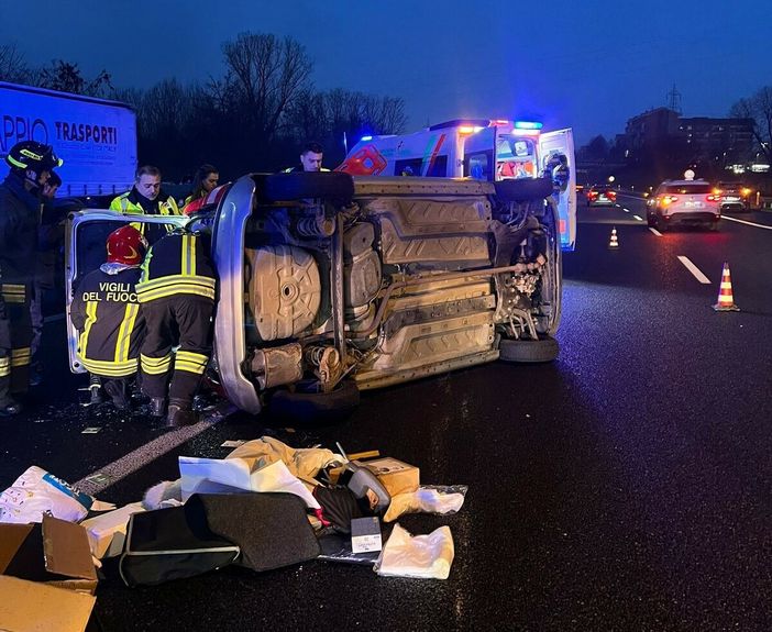 Incidente all'altezza di Collegno: due persone ferite, traffico in tilt sulla tangenziale Incidente all'altezza di Collegno: due persone ferite, traffico in tilt sulla tangenziale