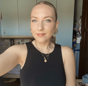 Ballerina italiana ferita durante un'esplosione di Parigi, dopo 6 anni la rinascita di Angela Ballerina italiana ferita durante un'esplosione di Parigi, dopo 6 anni la rinascita di Angela