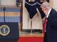 Iran, Trump e l'ultimatum finale: "Aprite lo Stretto di Hormuz o distruggo tutto" Iran, Trump e l'ultimatum finale: "Aprite lo Stretto di Hormuz o distruggo tutto"