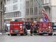 Milano, incendio in un palazzo vicino Rinascente in piazza Duomo: alta nube di fumo