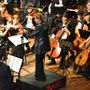 Un momento del concerto con protagonista l'associazione Musica Insieme APS