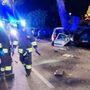 Auto contro albero a Forlì, morte due ragazze