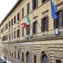 Roma, entra in casa della ex e accoltella un amico