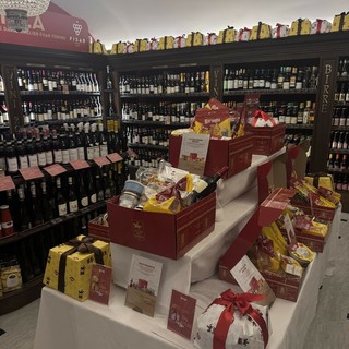 Da Biraghi Piazza San Carlo tornano i cesti natalizi, prenotabili con sconti fino al 30%