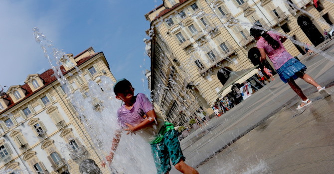 Notte record a 27°, sfiorati i 40° col sole: Torino vive una delle giornate più roventi della sua storia Notte record a 27°, sfiorati i 40° col sole: Torino vive una delle giornate più roventi della sua storia