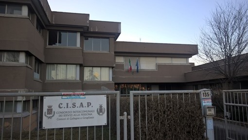 Quasi 12.000 euro dal Cisap all’Emporio solidale di Grugliasco per aiutare i più fragili